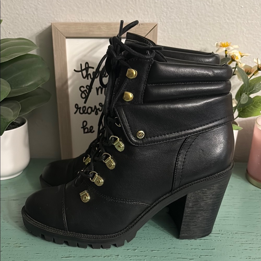 Stylish Black Heeled Ankle Boots by Guess SZ 9 box 161